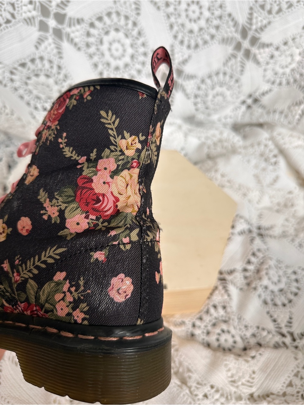 Dr. Martens 1460 Victorian Flowers Floral Canvas Combat Boots Women's Sz 7 RARE - Picture 8 of 15